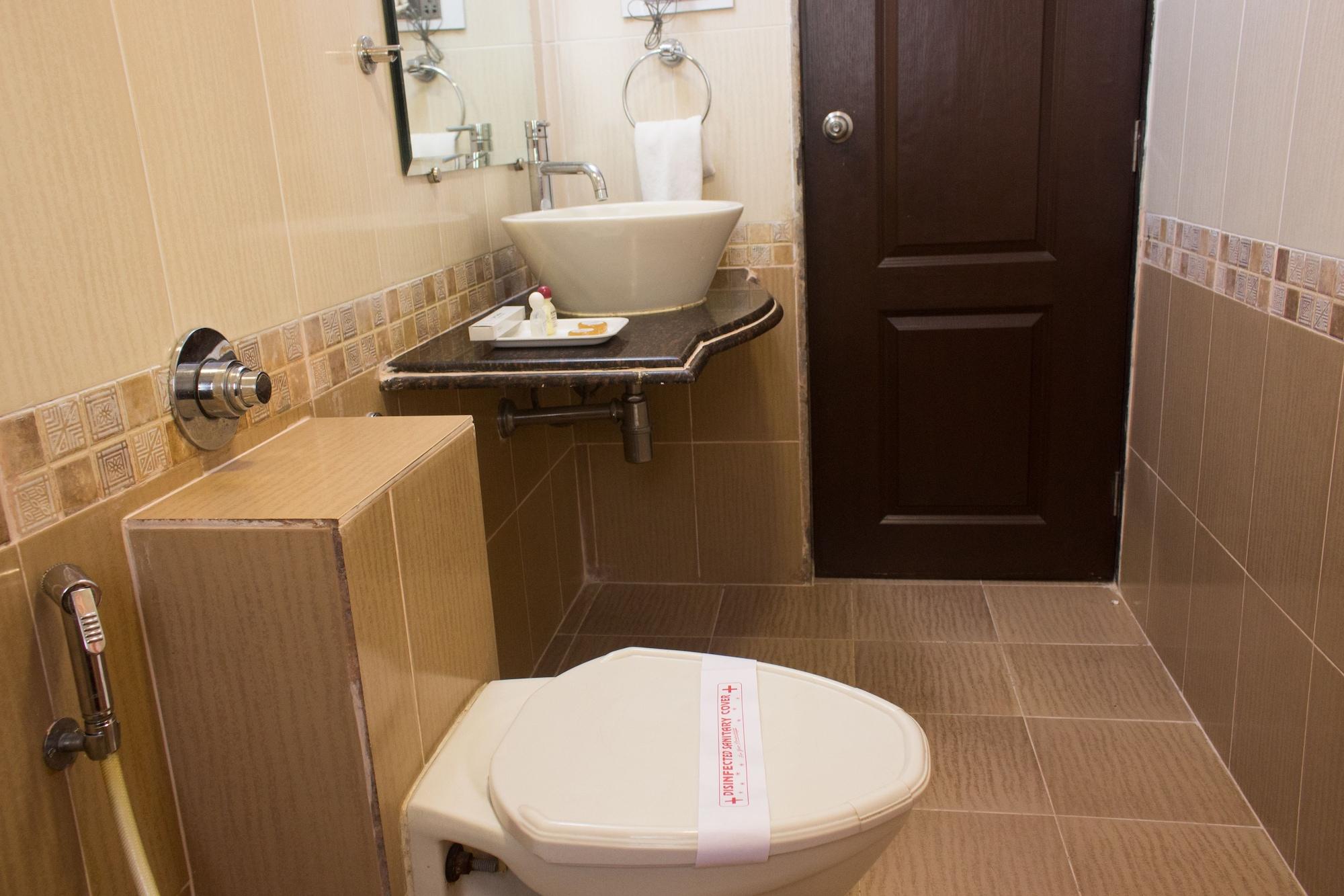 מומביי Jyoti Dwelling Hotel מראה חיצוני תמונה