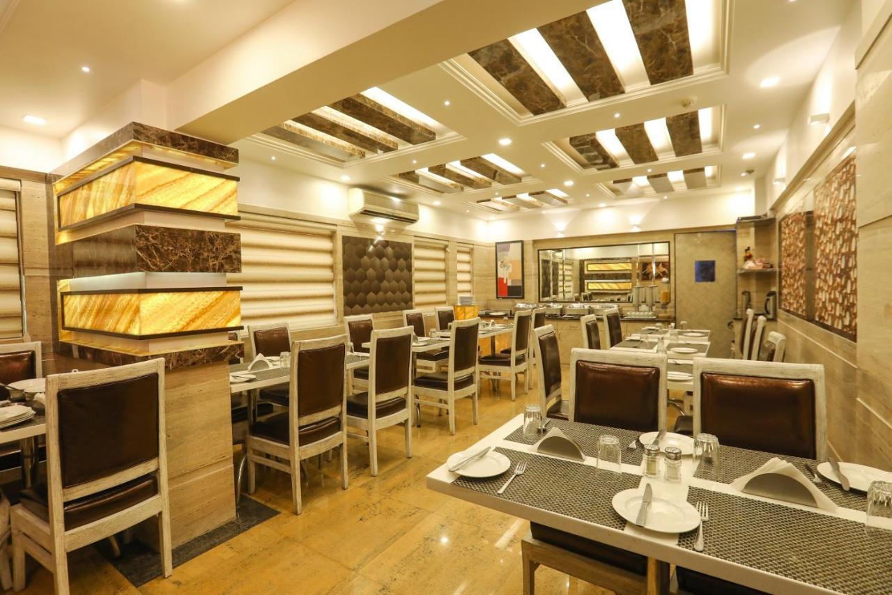 מומביי Jyoti Dwelling Hotel מראה חיצוני תמונה