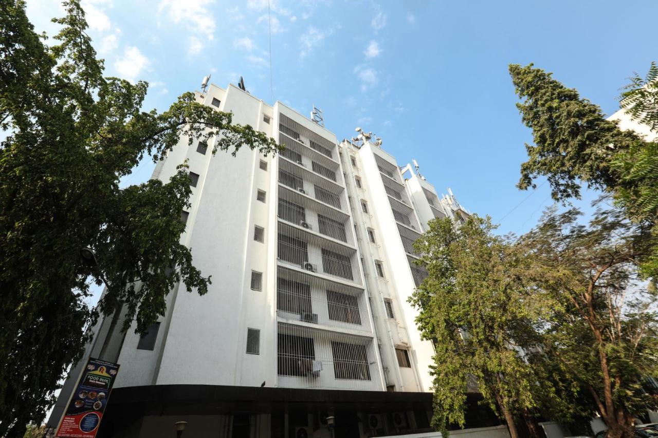 מומביי Jyoti Dwelling Hotel מראה חיצוני תמונה